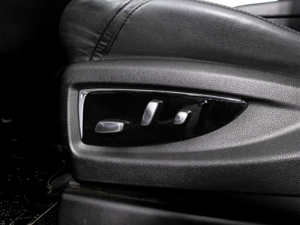 Cadillac Escalade с пробегом — 2018 год. Фото: #18