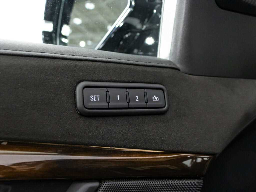 Cadillac Escalade с пробегом — 2018 год. Фото: #19