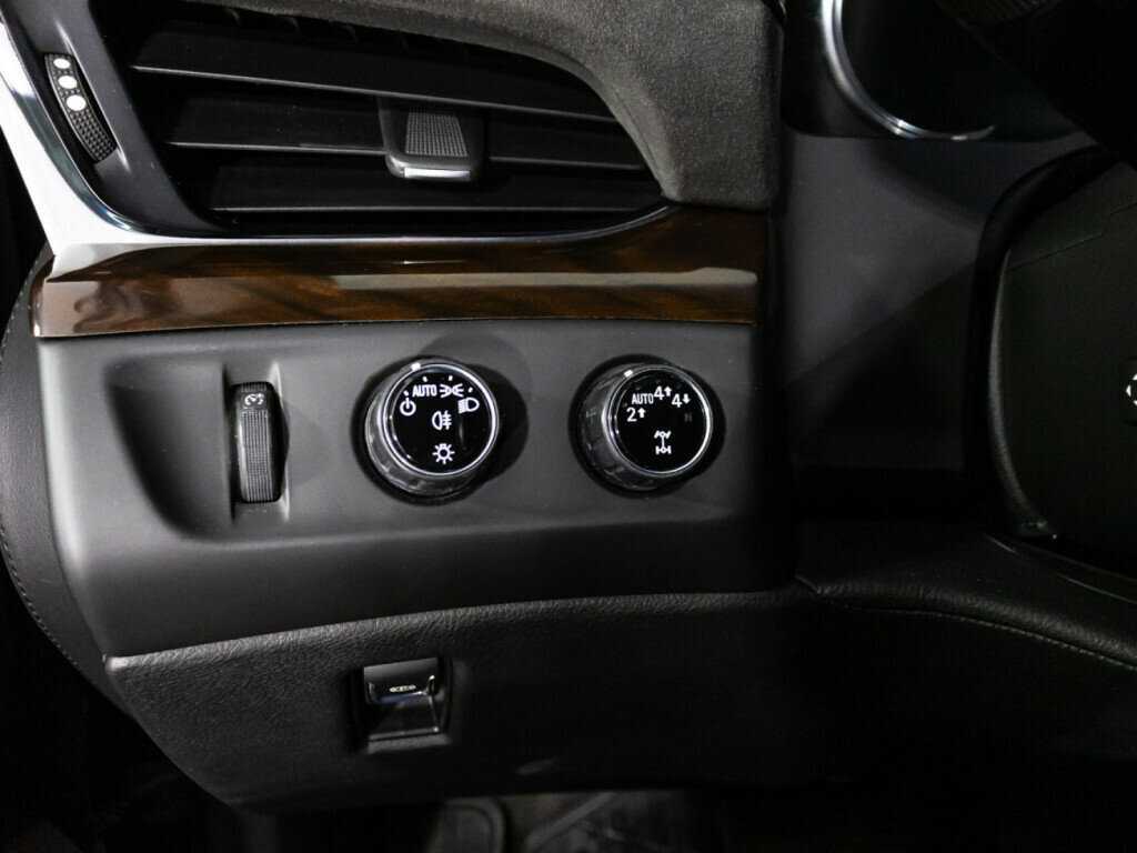 Cadillac Escalade с пробегом — 2018 год. Фото: #25