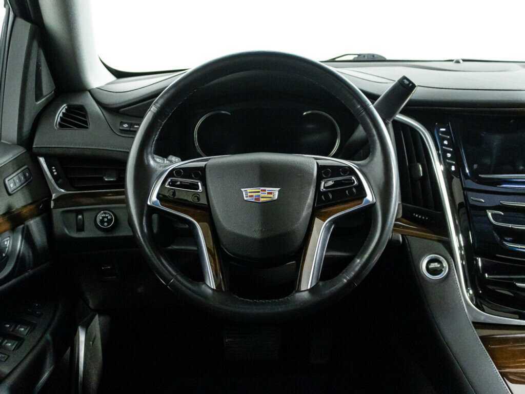 Cadillac Escalade с пробегом — 2018 год. Фото: #30