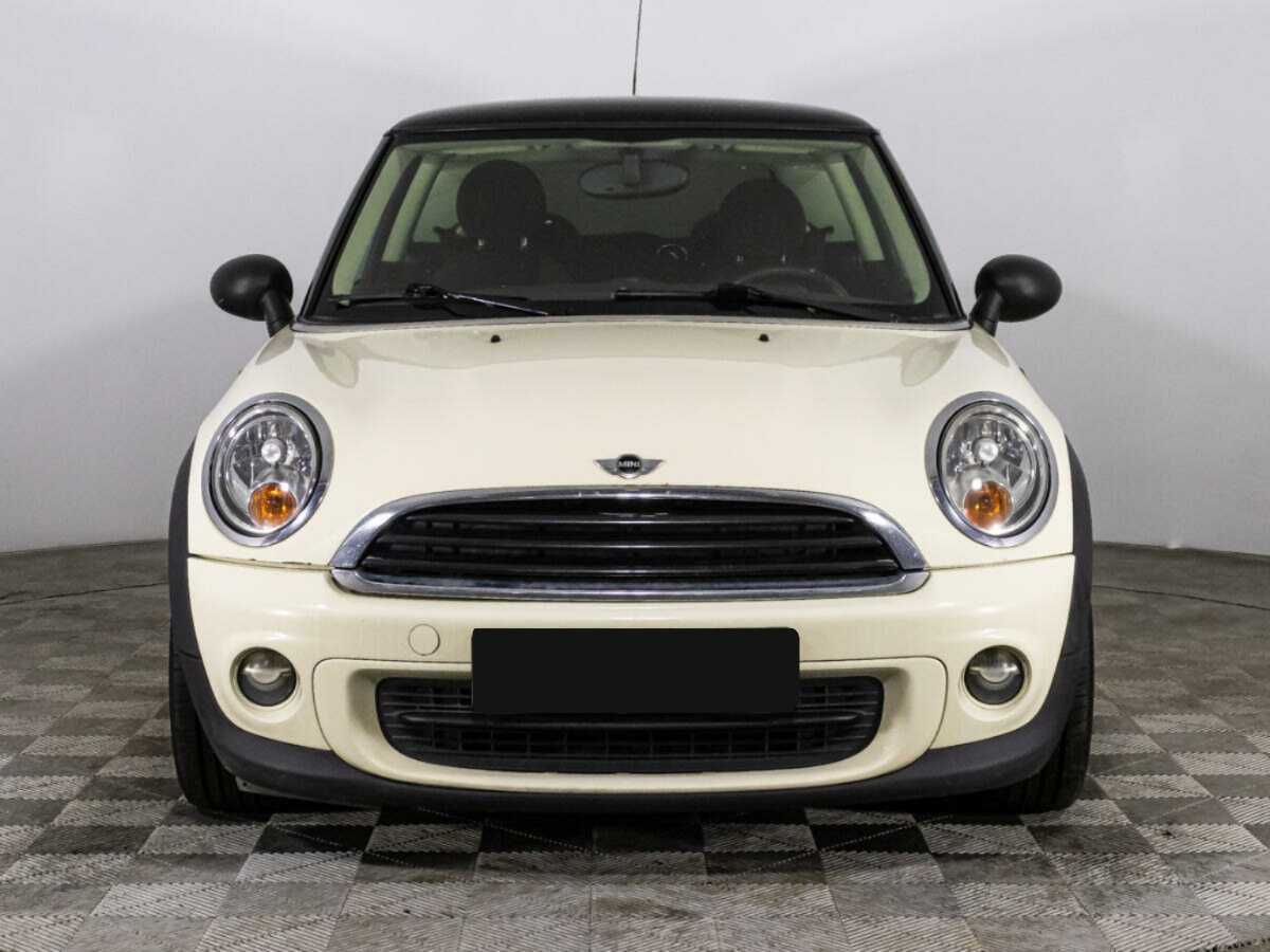 Mini Hatch с пробегом — 2011 год. Фото: #1