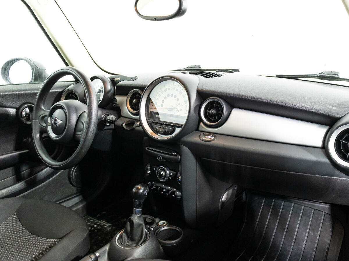 Mini Hatch с пробегом — 2011 год. Фото: #8