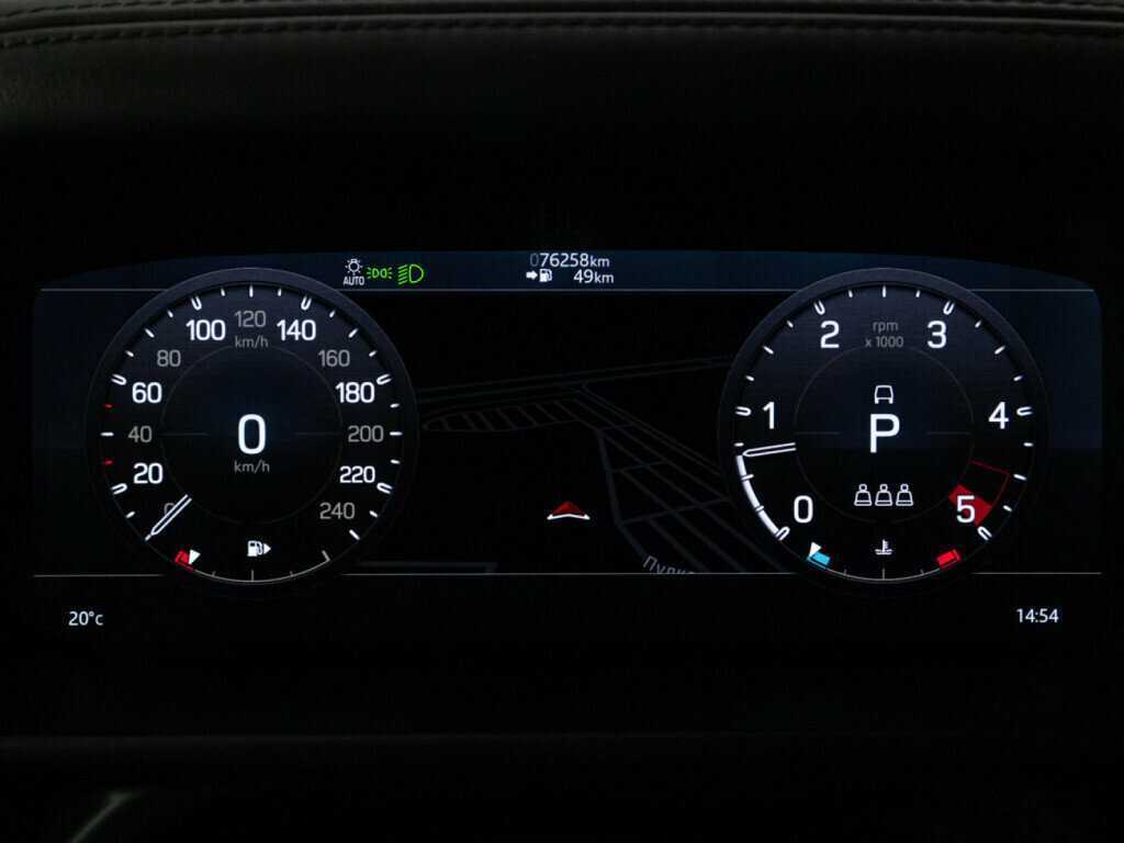 Land Rover Defender с пробегом — 2021 год. Фото: #8