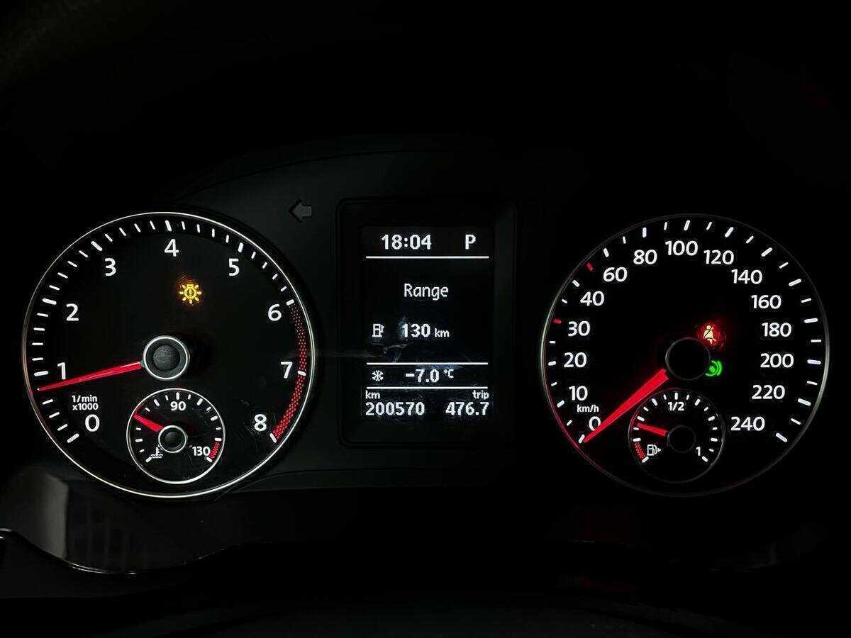 Volkswagen Jetta с пробегом — 2009 год. Фото: #16