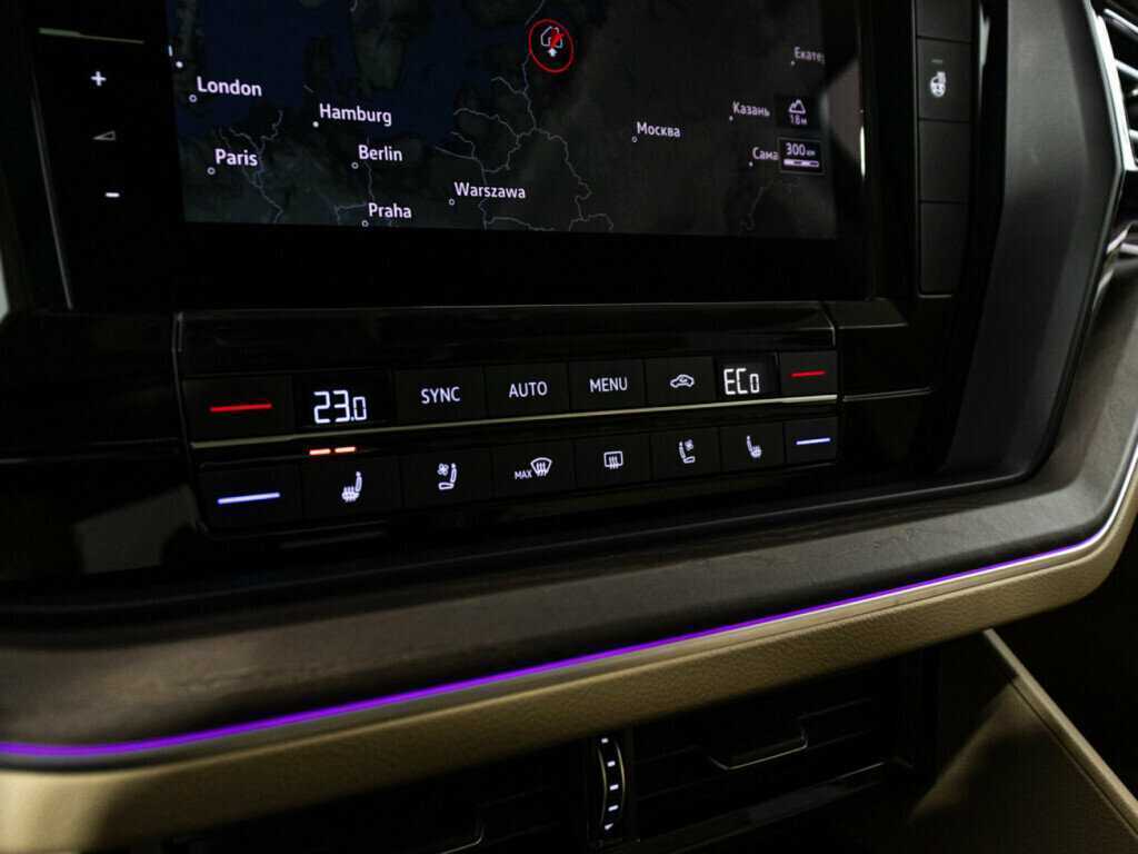 Volkswagen Touareg с пробегом — 2020 год. Фото: #18