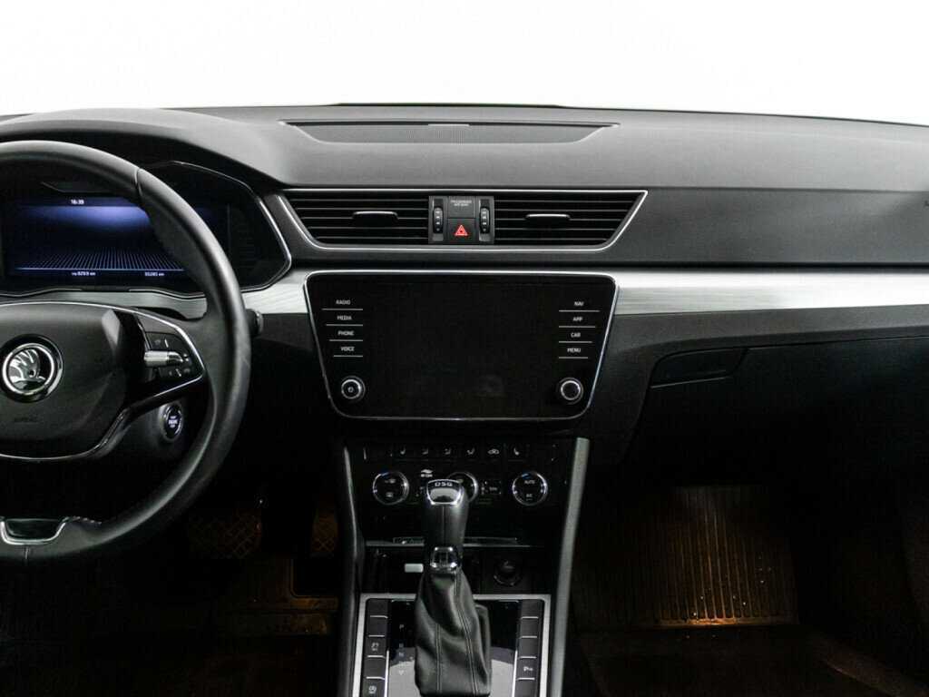 Skoda Superb с пробегом — 2021 год. Фото: #13