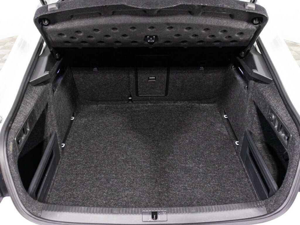 Skoda Superb с пробегом — 2021 год. Фото: #14