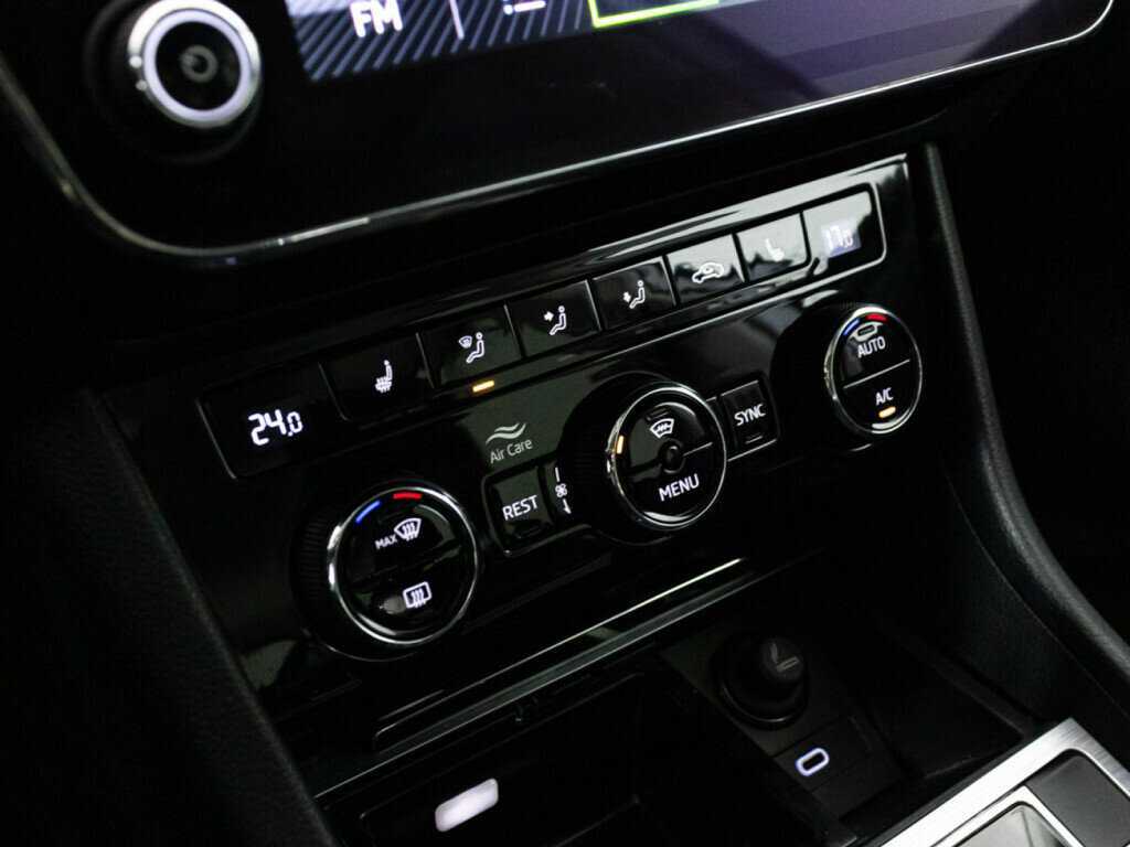 Skoda Superb с пробегом — 2021 год. Фото: #15