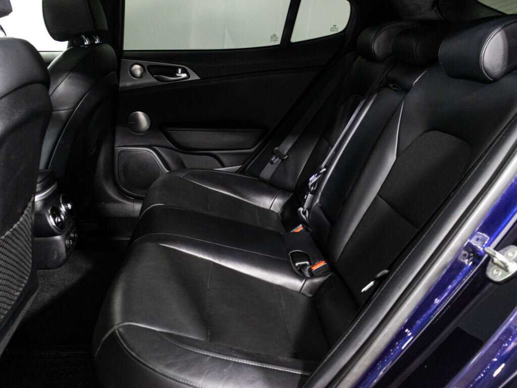 Kia Stinger с пробегом — 2018 год. Фото: #9