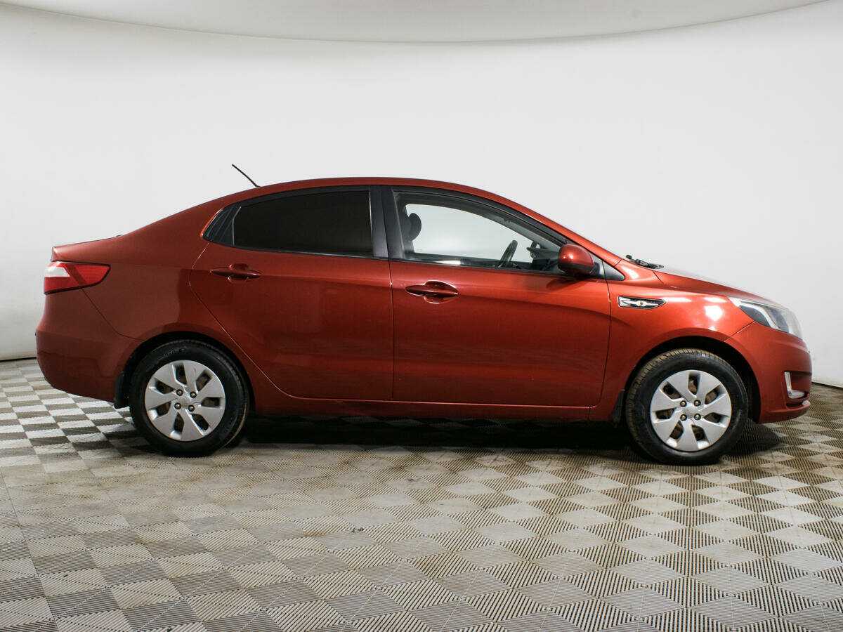 Kia Rio с пробегом — 2012 год. Фото: #3