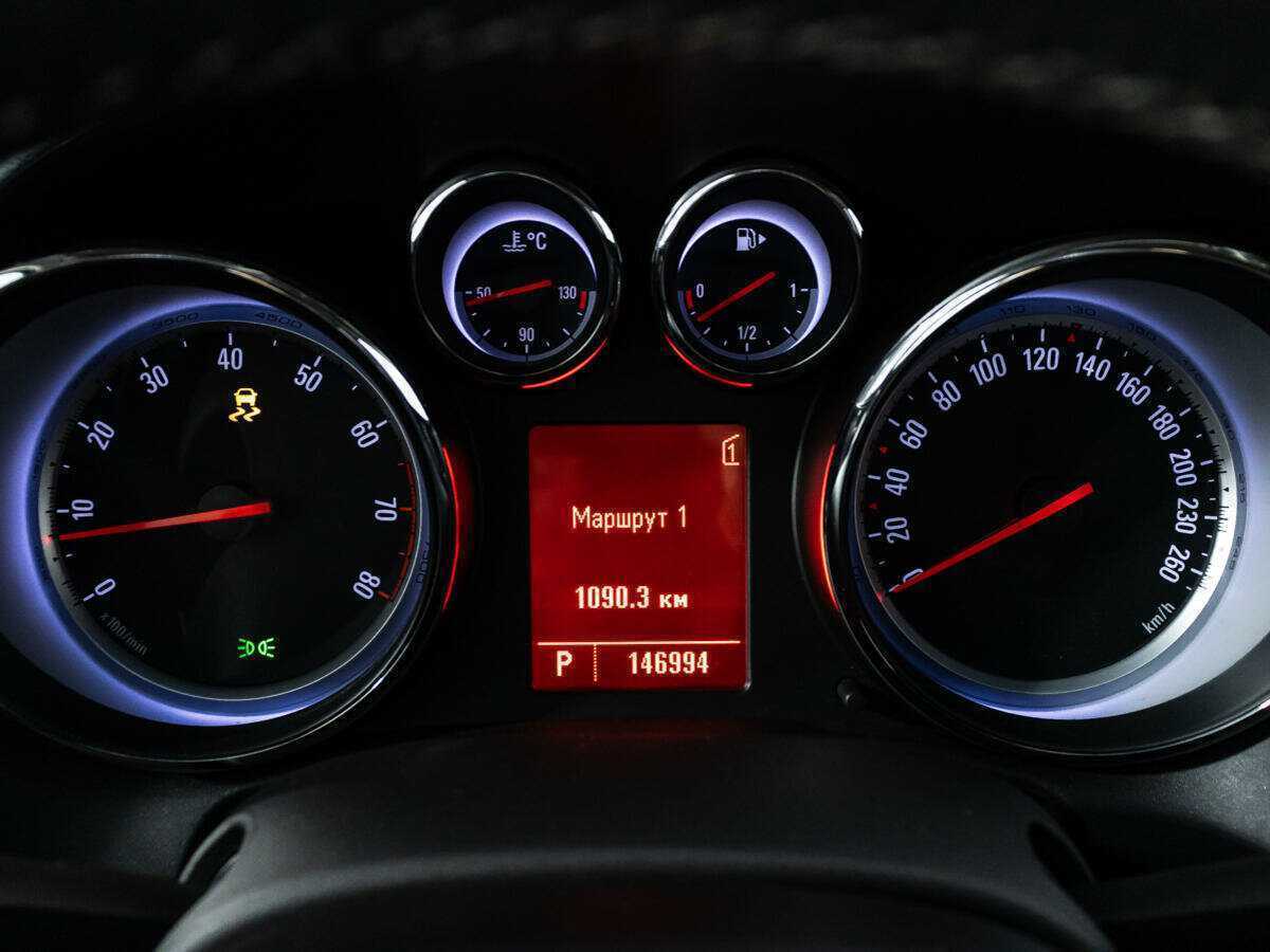 Opel Astra с пробегом — 2010 год. Фото: #11