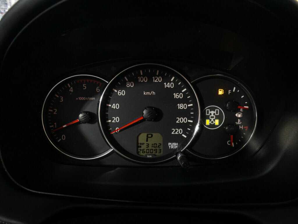 Mitsubishi Pajero Sport с пробегом — 2014 год. Фото: #11