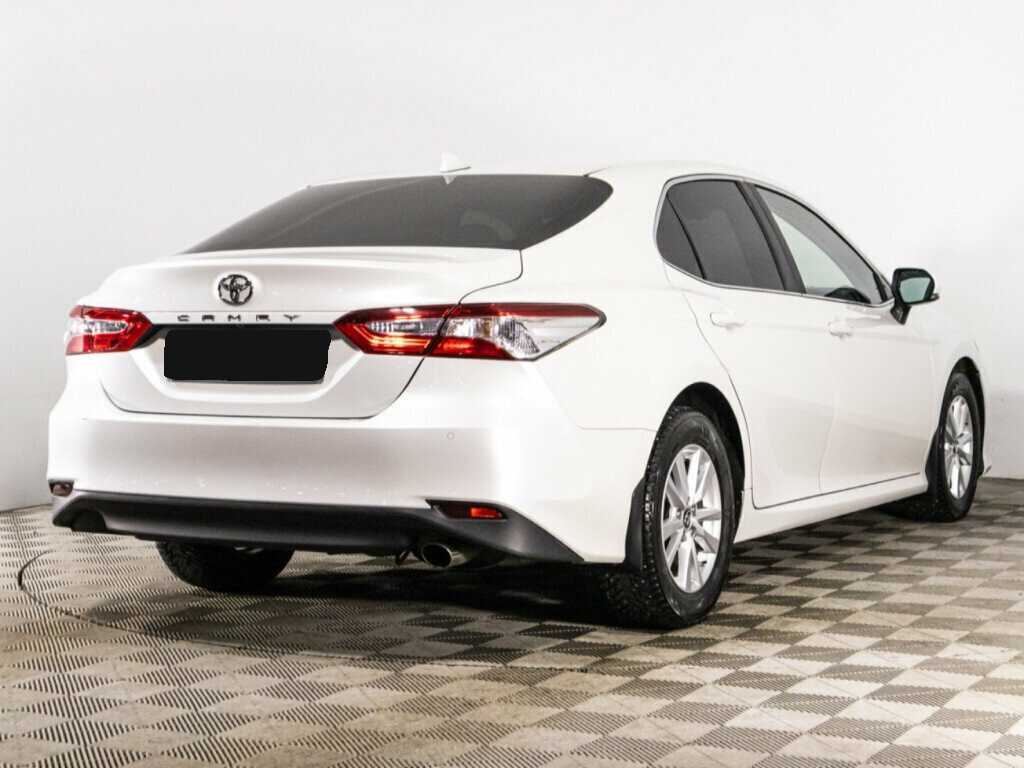 Toyota Camry с пробегом — 2018 год. Фото: #4
