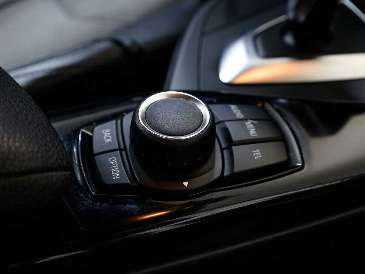 BMW 1 серии с пробегом — 2011 год. Фото: #18