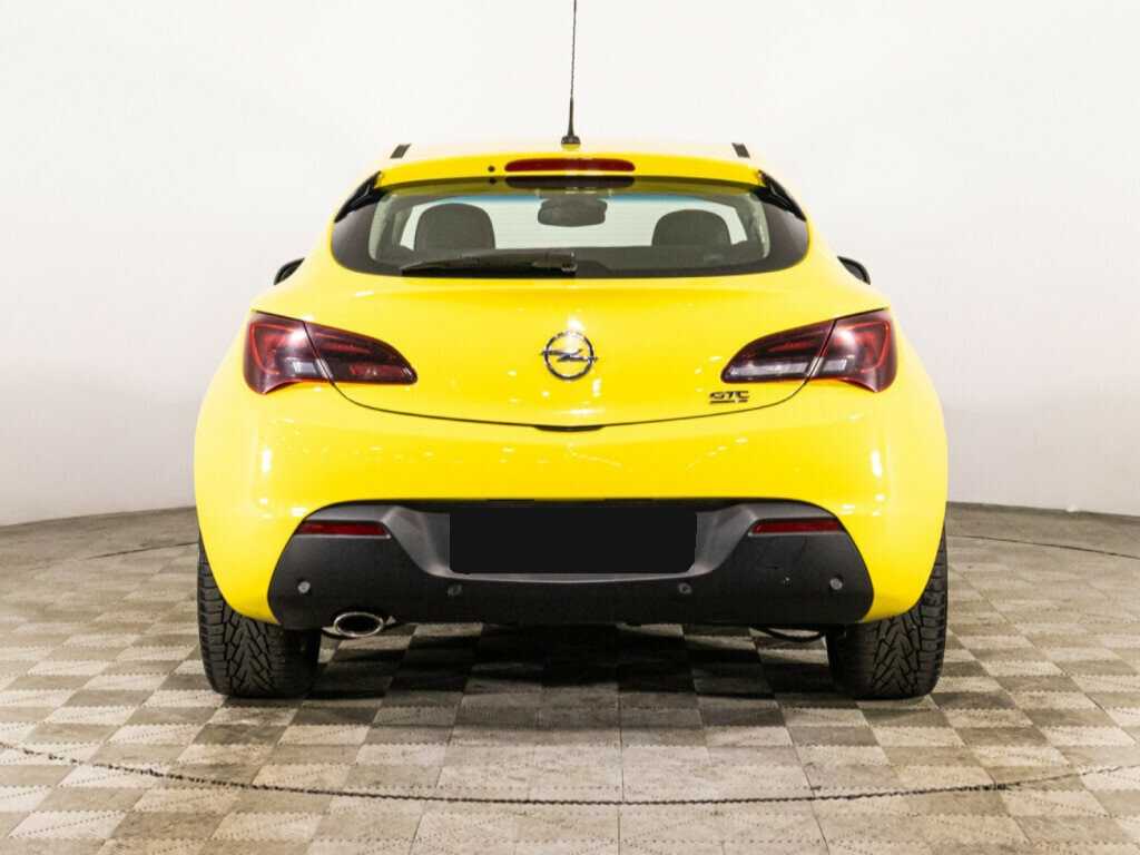 Opel Astra с пробегом — 2011 год. Фото: #5