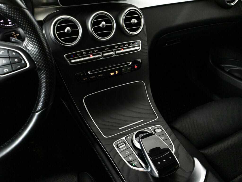 Mercedes-Benz GLC Coupe с пробегом — 2018 год. Фото: #19