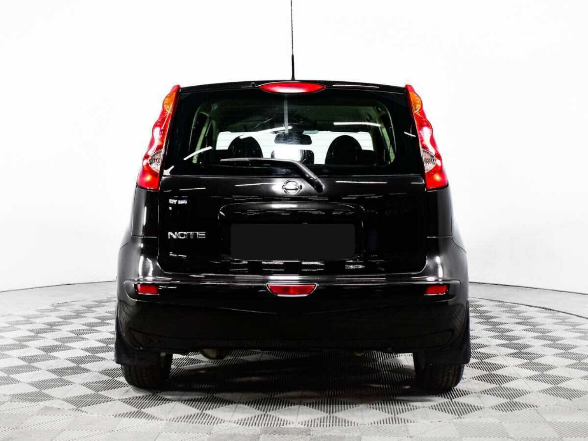 Nissan Note с пробегом — 2008 год. Фото: #4
