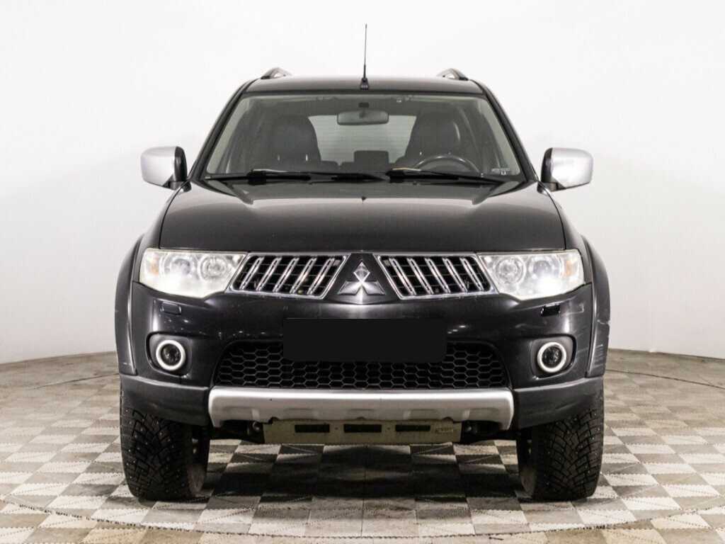 Mitsubishi Pajero Sport с пробегом — 2010 год. Фото: #1