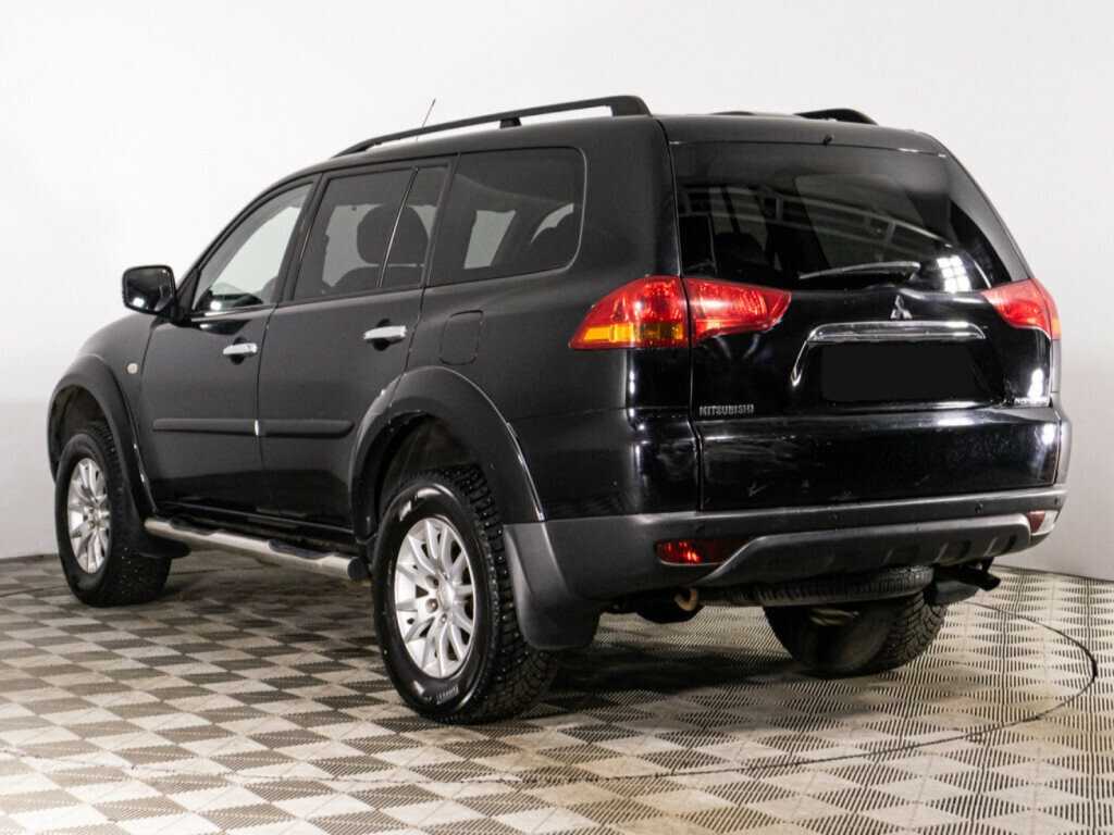 Mitsubishi Pajero Sport с пробегом — 2010 год. Фото: #6