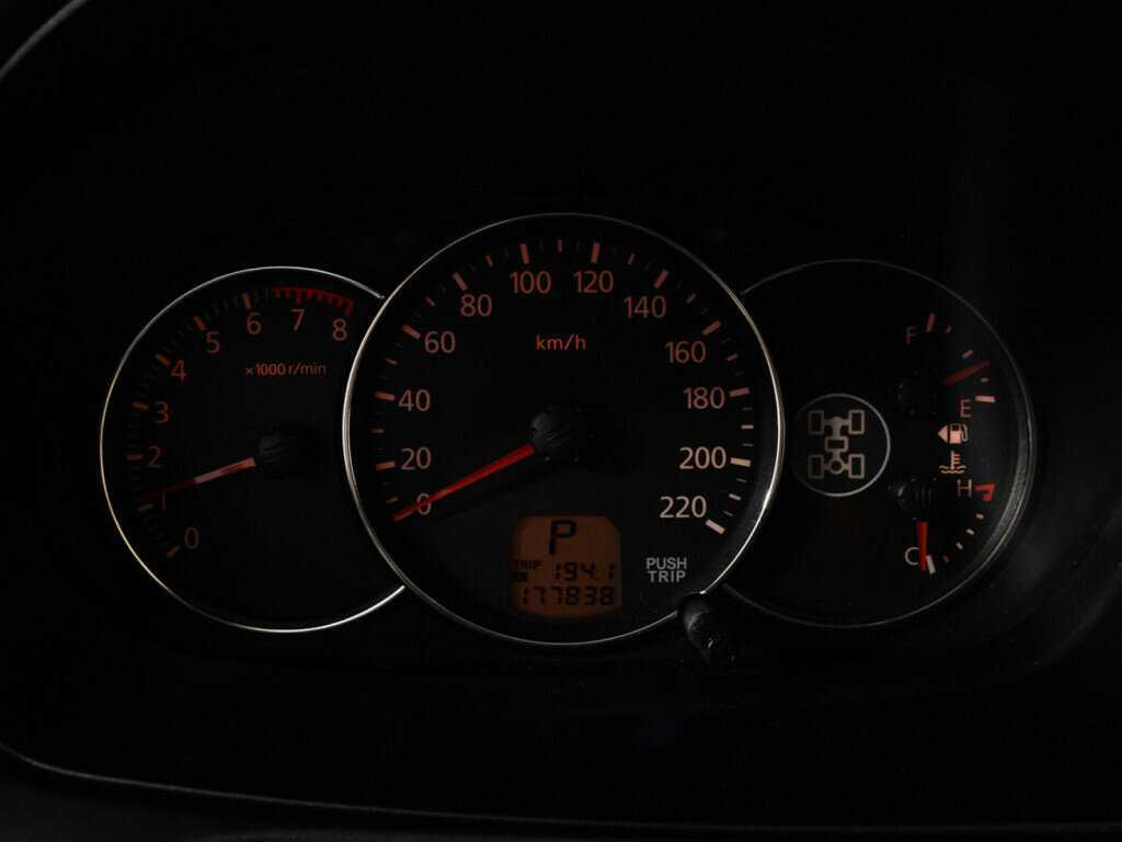 Mitsubishi Pajero Sport с пробегом — 2010 год. Фото: #11