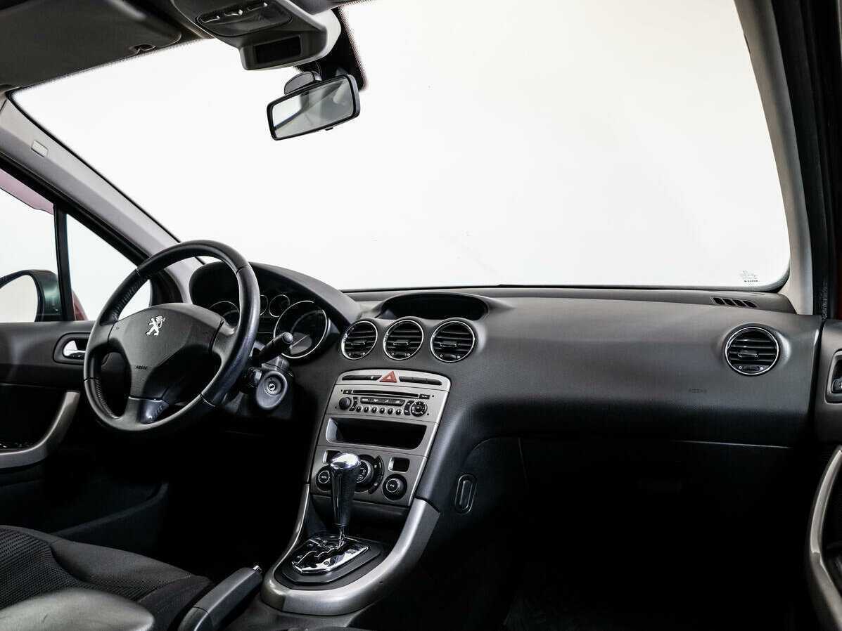 Peugeot 308 с пробегом — 2010 год. Фото: #8