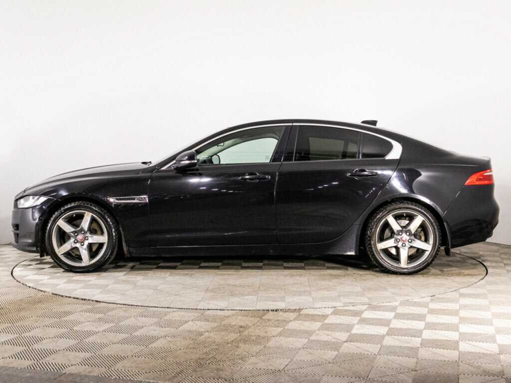 Jaguar XE с пробегом — 2017 год. Фото: #7