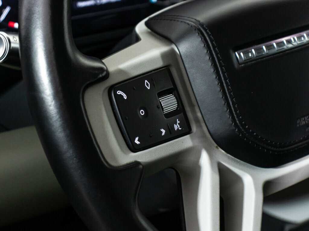 Land Rover Defender с пробегом — 2021 год. Фото: #30