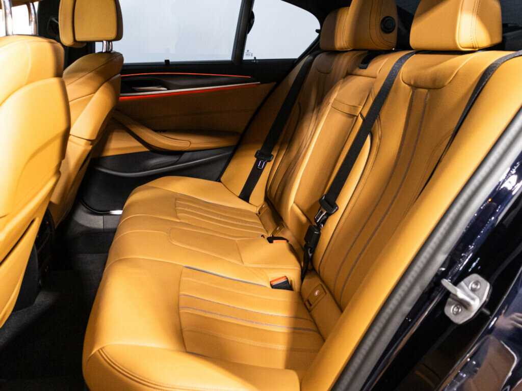 BMW 5 серии с пробегом — 2023 год. Фото: #9