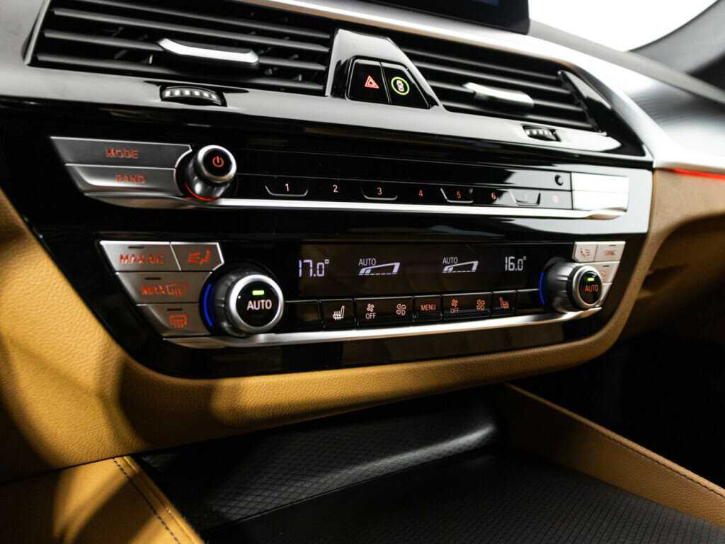 BMW 5 серии с пробегом — 2023 год. Фото: #22