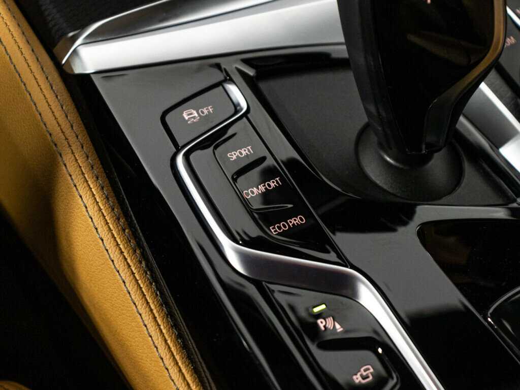 BMW 5 серии с пробегом — 2023 год. Фото: #23