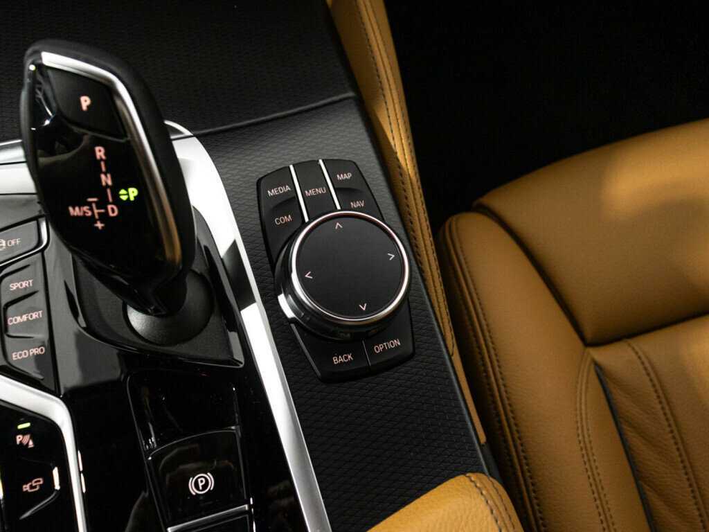 BMW 5 серии с пробегом — 2023 год. Фото: #24