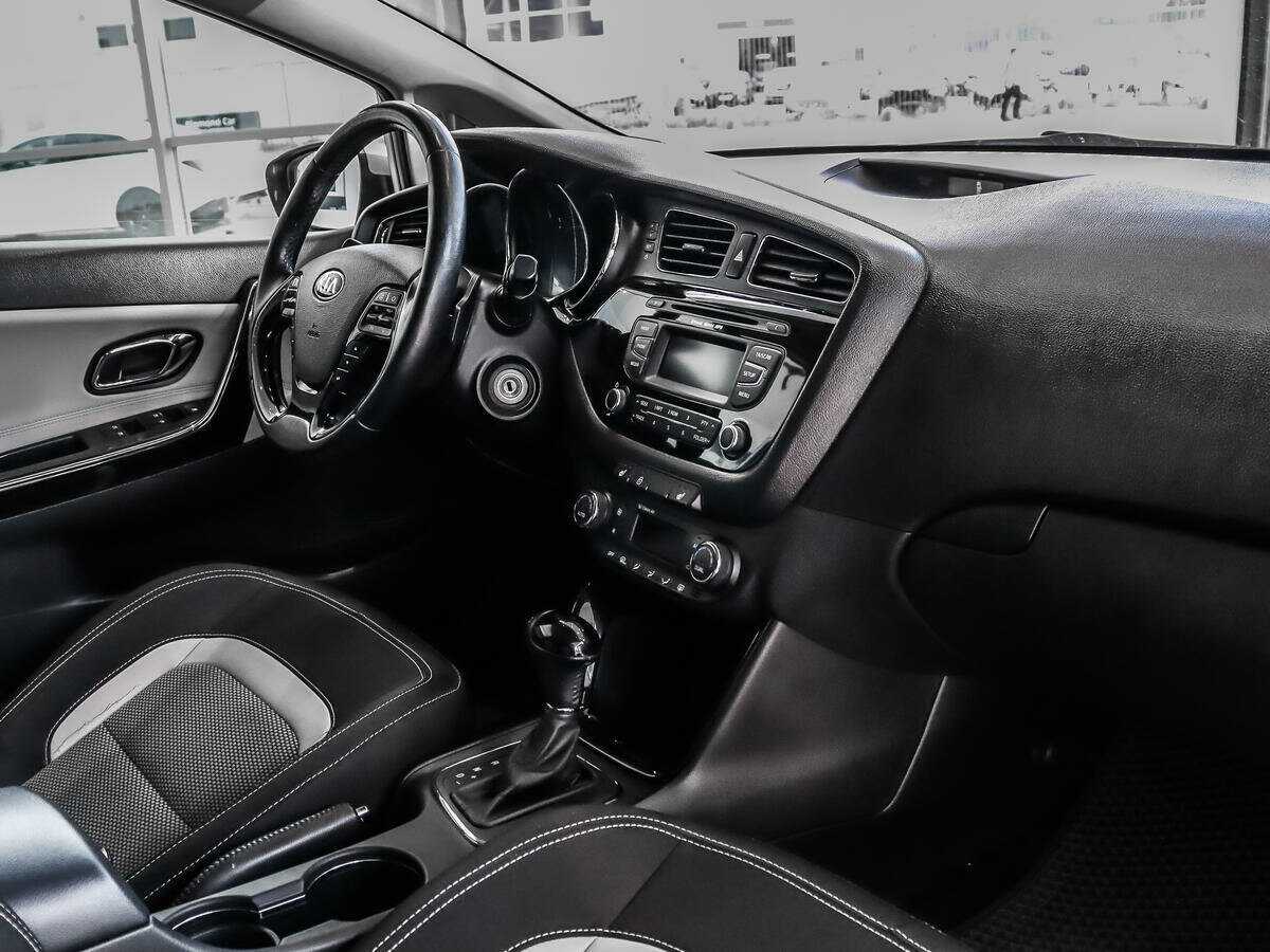 Kia Ceed с пробегом — 2013 год. Фото: #10