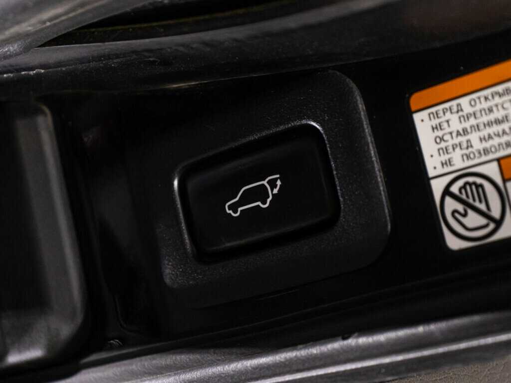 Toyota Land Cruiser с пробегом — 2015 год. Фото: #14