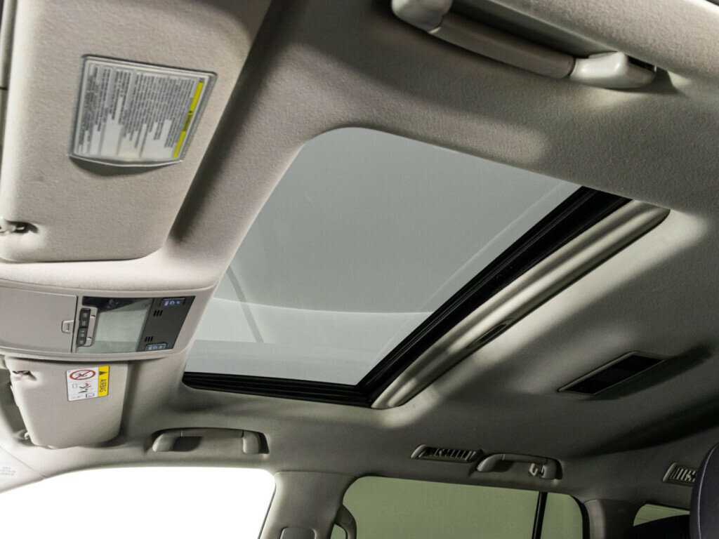 Toyota Land Cruiser с пробегом — 2015 год. Фото: #24