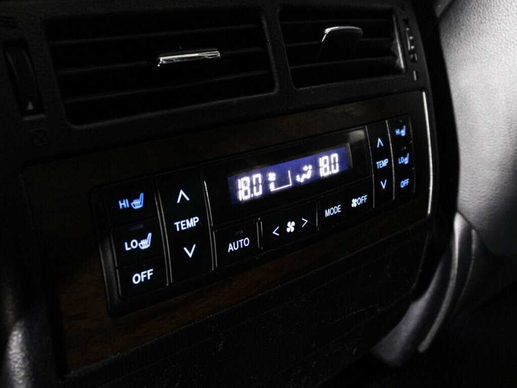 Toyota Land Cruiser с пробегом — 2015 год. Фото: #25