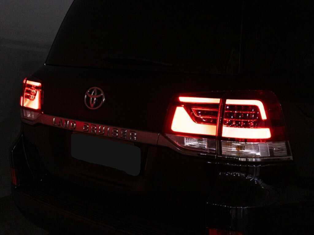 Toyota Land Cruiser с пробегом — 2015 год. Фото: #31