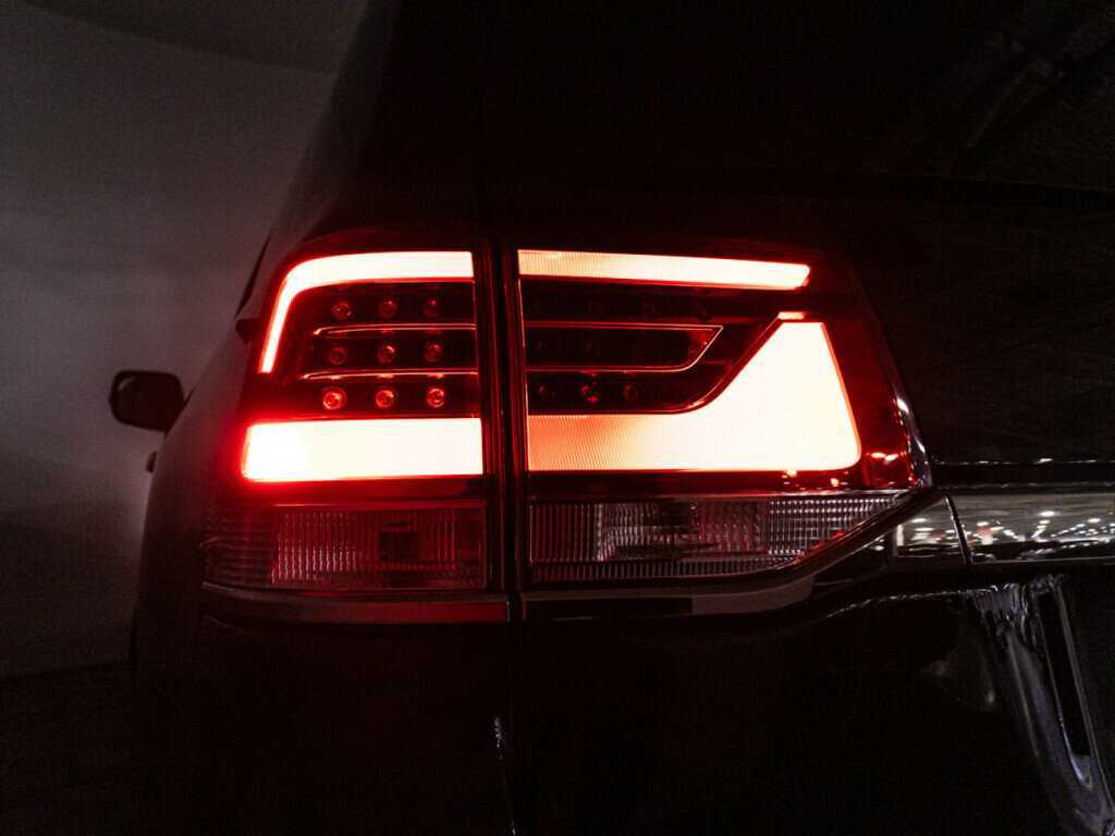 Toyota Land Cruiser с пробегом — 2015 год. Фото: #32