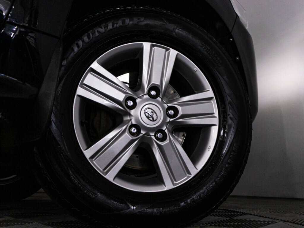 Toyota Land Cruiser с пробегом — 2015 год. Фото: #33