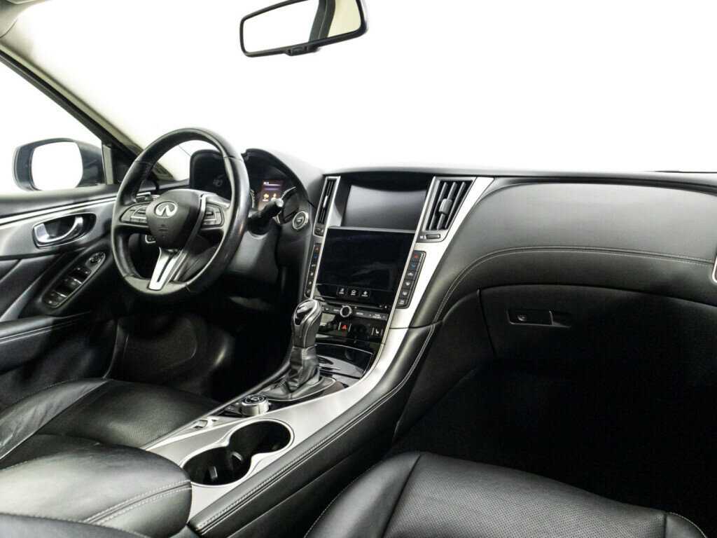 Infiniti Q50 с пробегом — 2017 год. Фото: #8