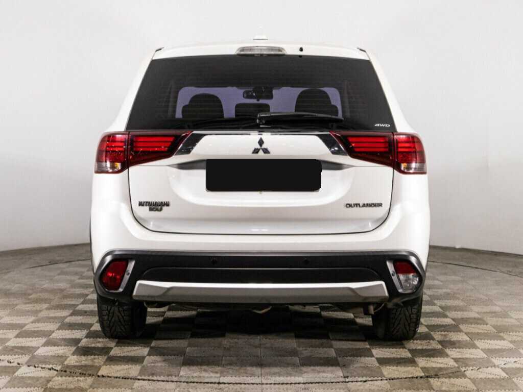 Mitsubishi Outlander с пробегом — 2018 год. Фото: #5