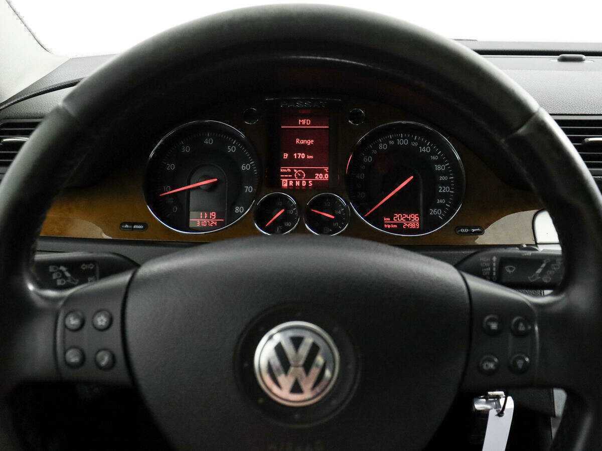 Volkswagen Passat с пробегом — 2008 год. Фото: #14