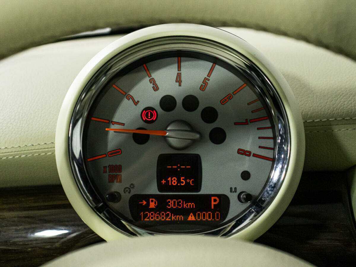 Mini Hatch с пробегом — 2008 год. Фото: #10