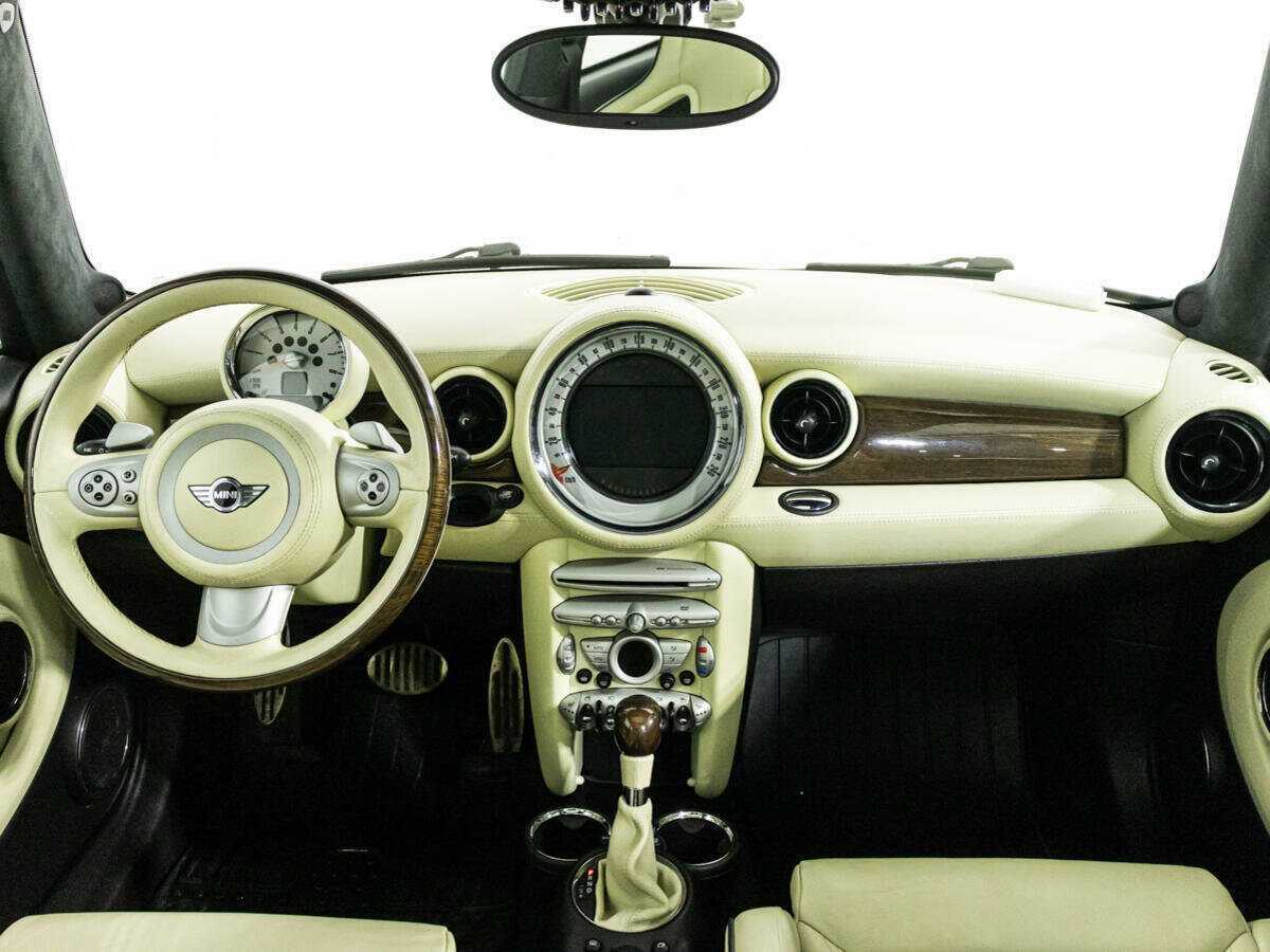 Mini Hatch с пробегом — 2008 год. Фото: #11