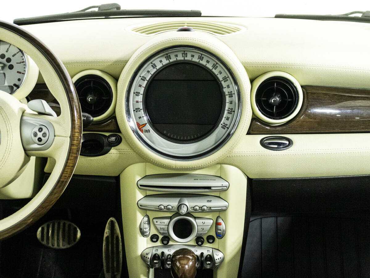 Mini Hatch с пробегом — 2008 год. Фото: #12