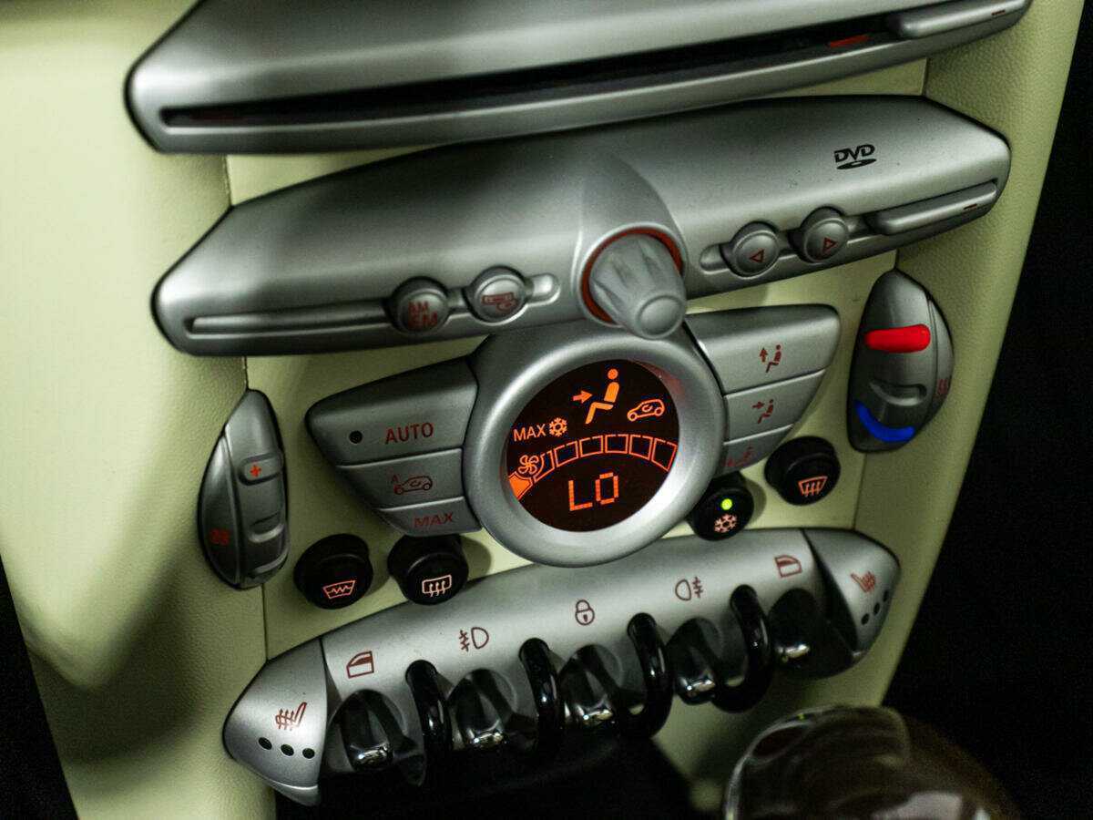 Mini Hatch с пробегом — 2008 год. Фото: #14