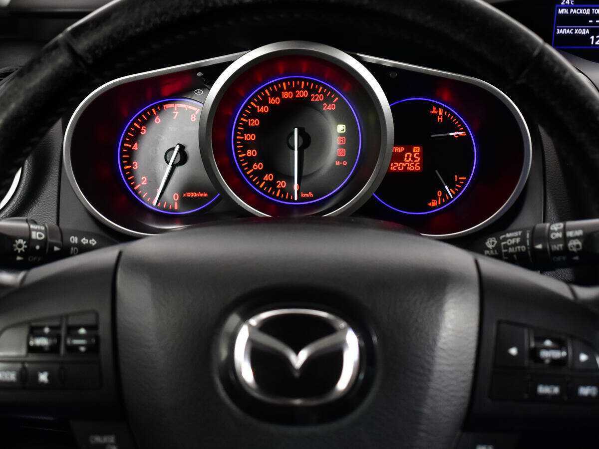 Mazda CX-7 с пробегом — 2011 год. Фото: #10