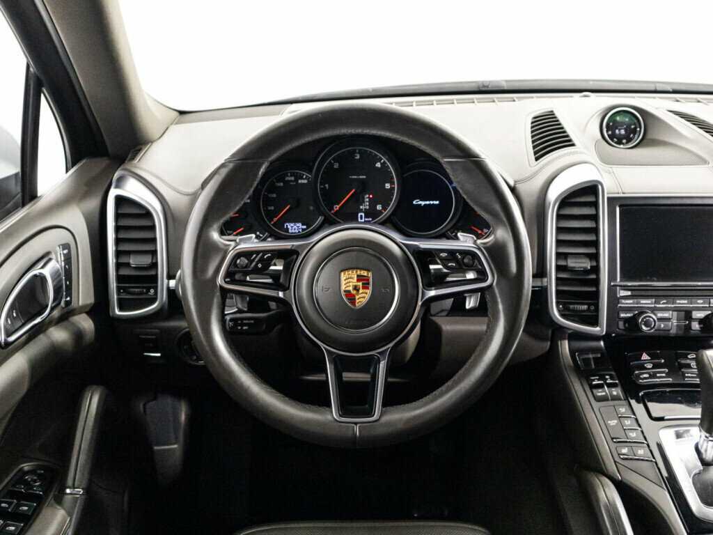 Porsche Cayenne с пробегом — 2015 год. Фото: #21