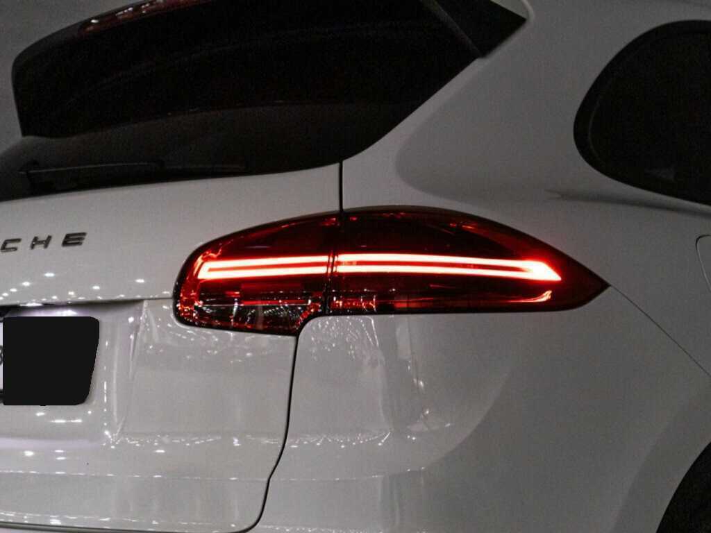 Porsche Cayenne с пробегом — 2015 год. Фото: #24