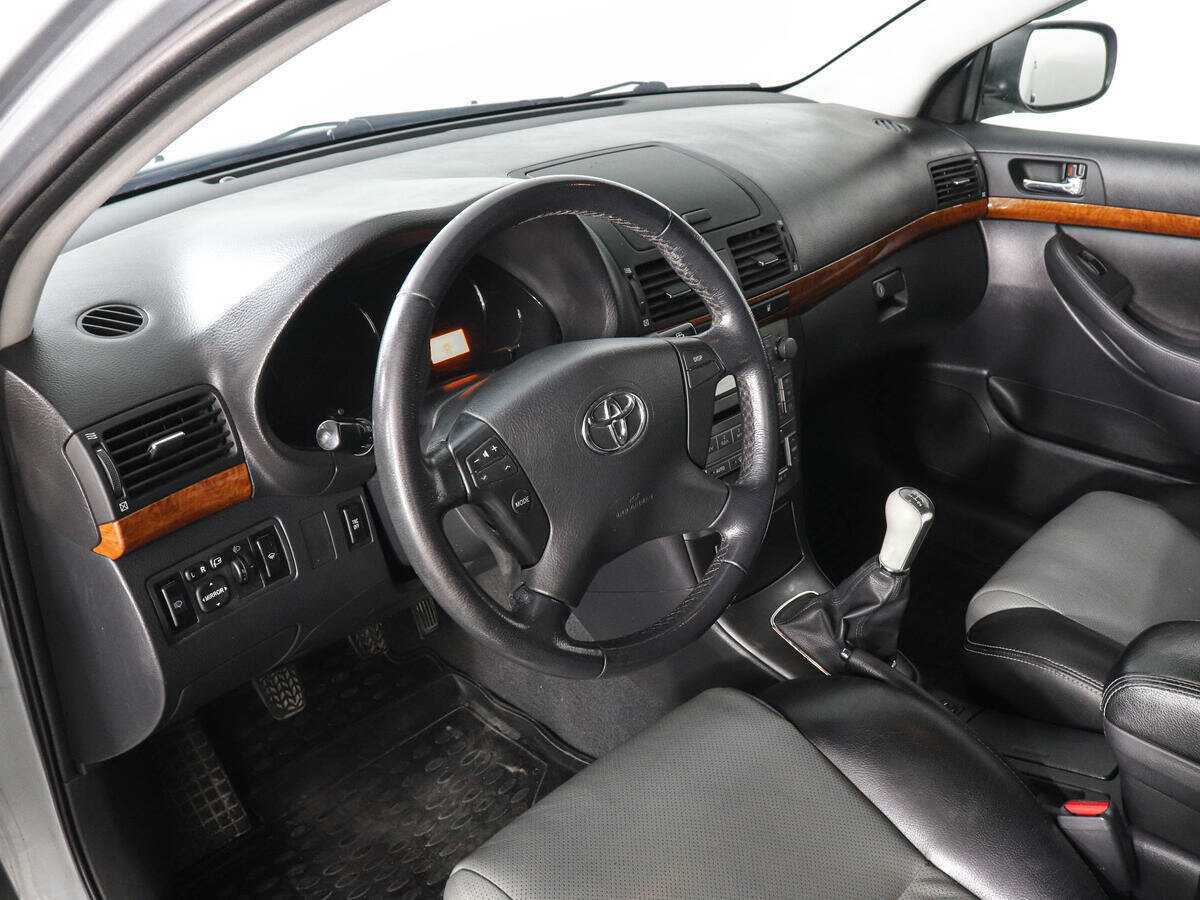 Toyota Avensis с пробегом — 2008 год. Фото: #8