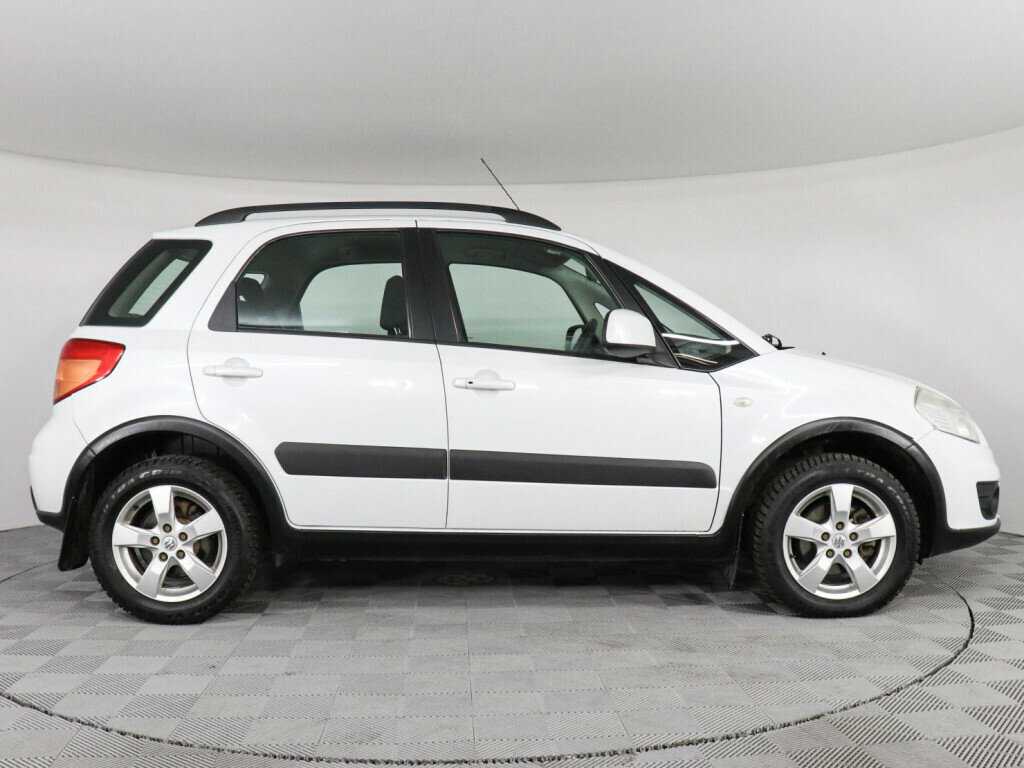 Suzuki SX4 с пробегом — 2011 год. Фото: #3